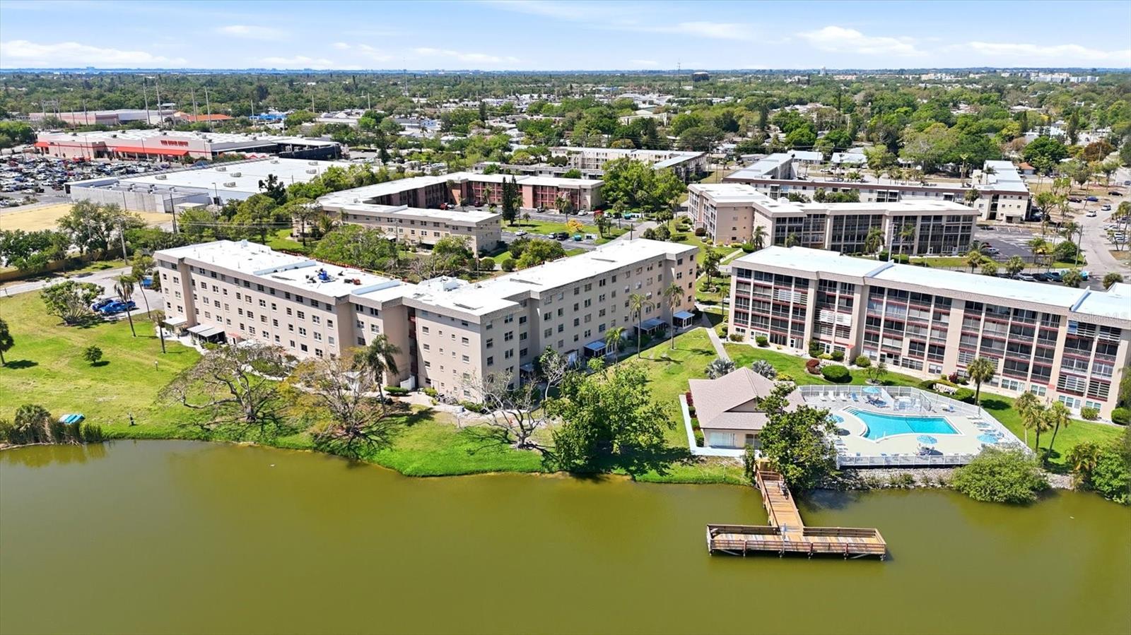BAYSHORE ON THE LAKE APTS SEC 2 - Residential