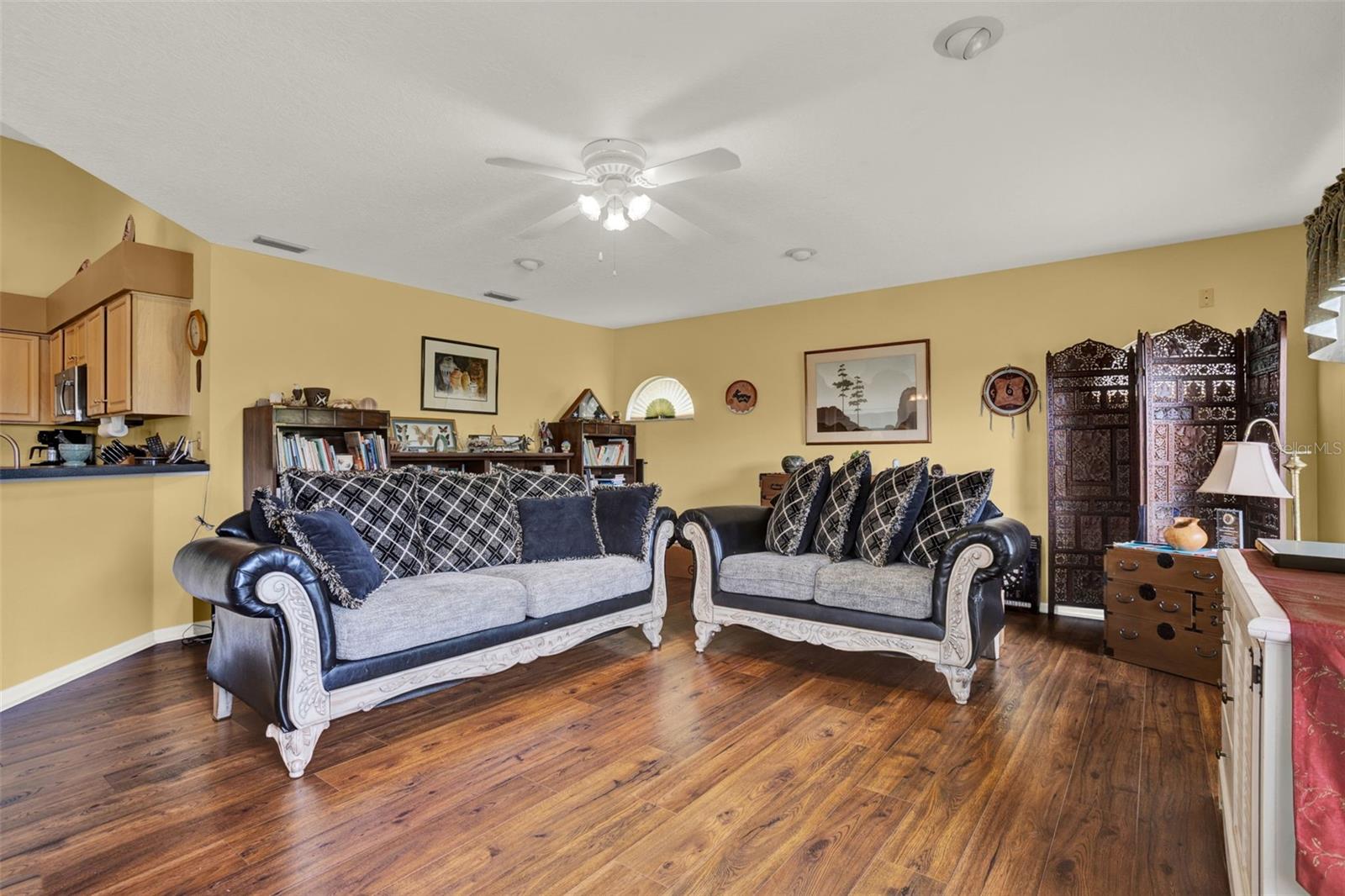 HILLS OF LAKE LOUISA SUB - Residential