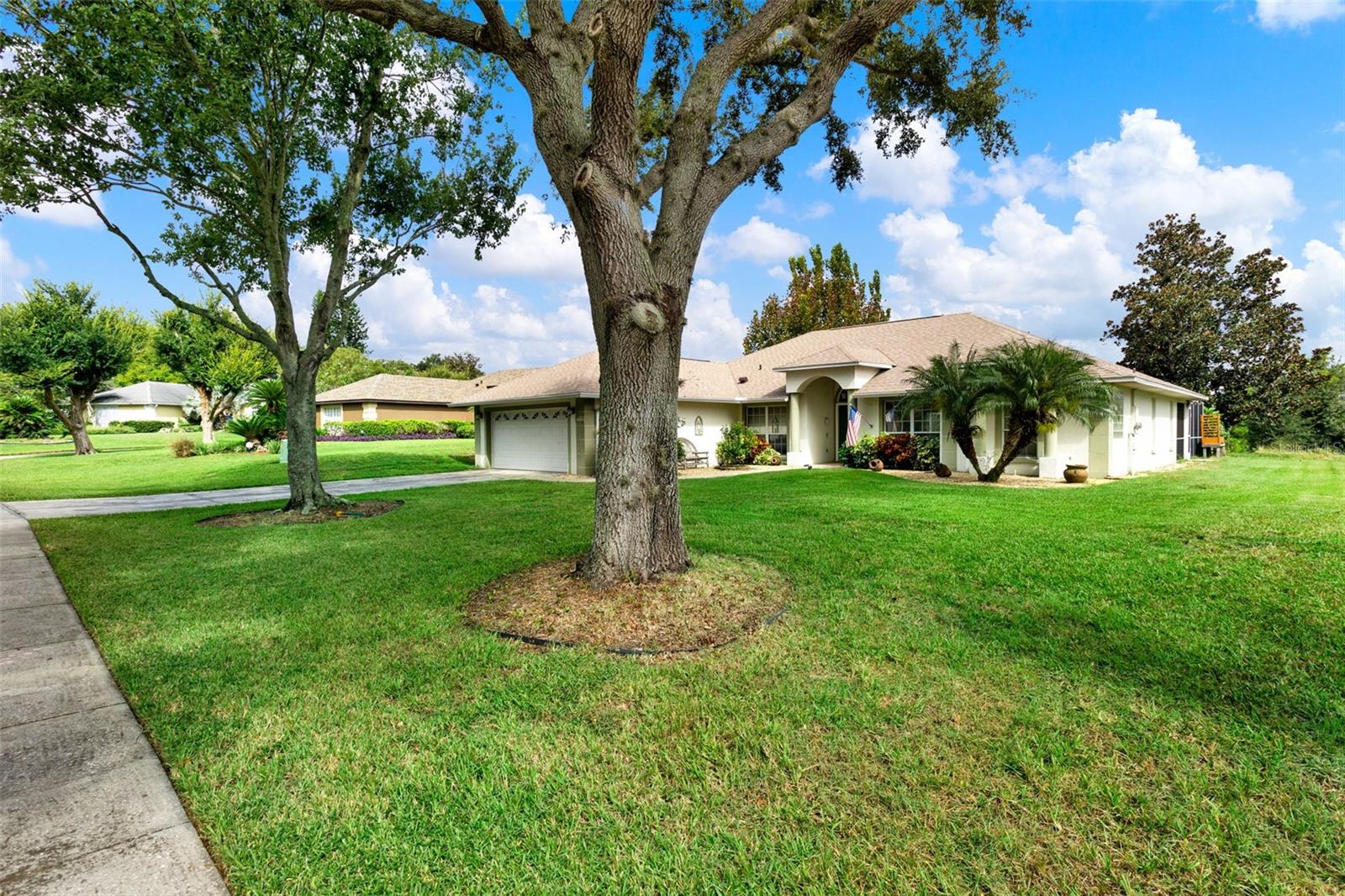 HILLS OF LAKE LOUISA SUB - Residential