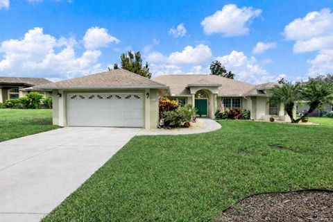 Photo of 11637 Grand Bay Blvd, Clermont, FL 34711 (MLS # G5106902)