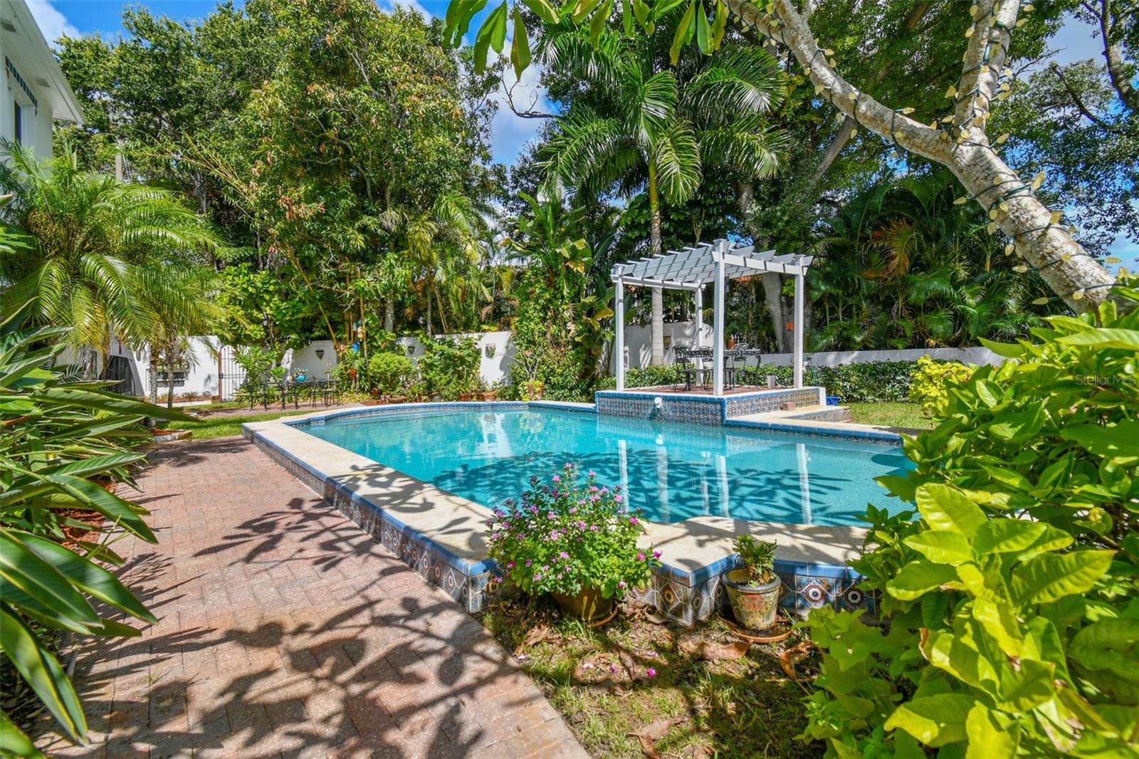 GRANADA TERRACE ADD - Residential