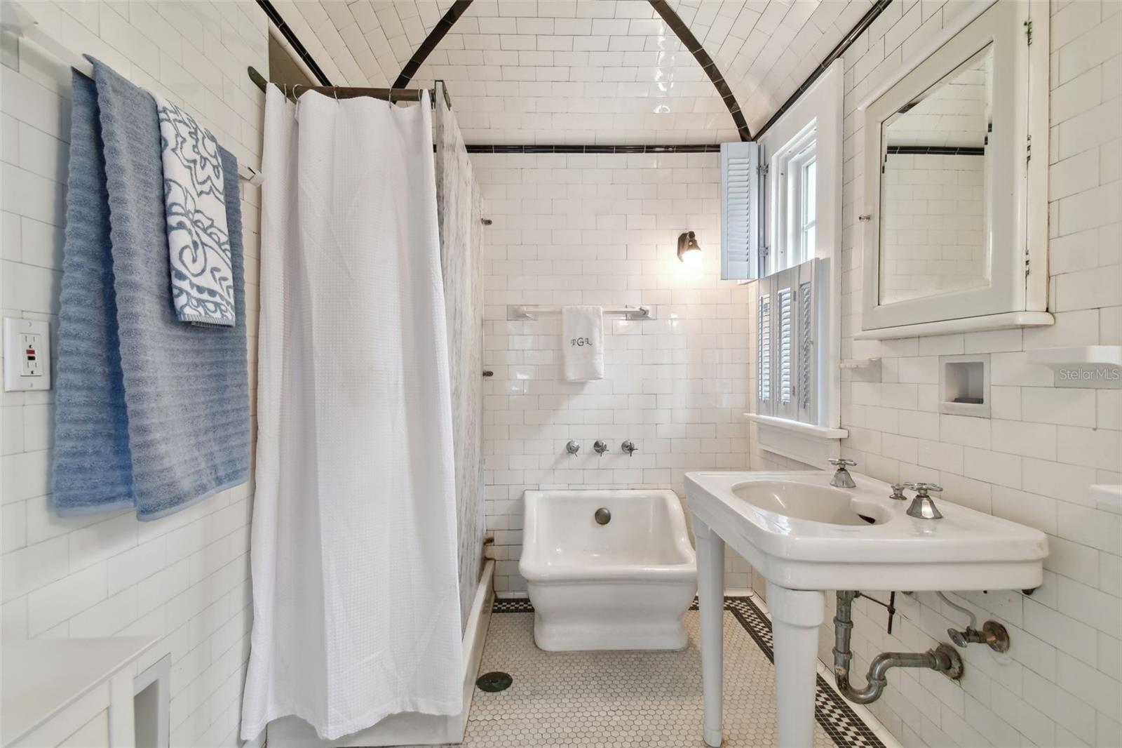 GRANADA TERRACE ADD - Residential