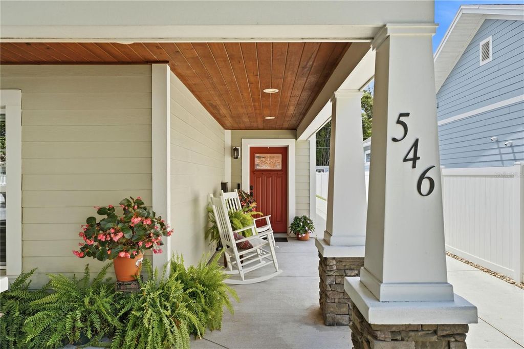 Photo of 546 W King Street, Orlando, FL 32804 (MLS # O6395708)