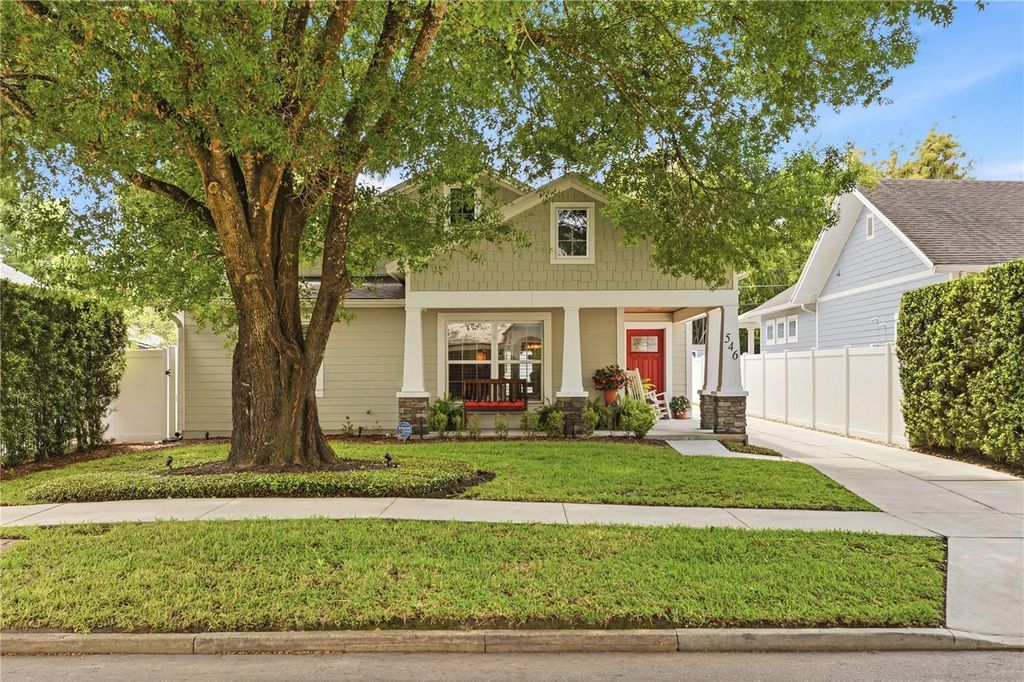 Photo of 546 W King Street, Orlando, FL 32804 (MLS # O6395708)