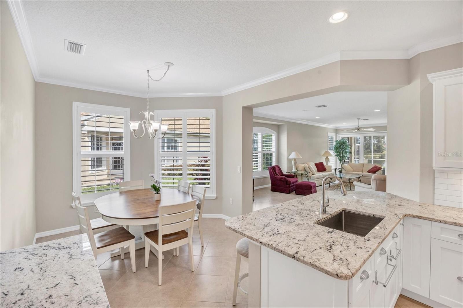 PELICAN POINTE GOLF & COUNTRY CLUB - Residential