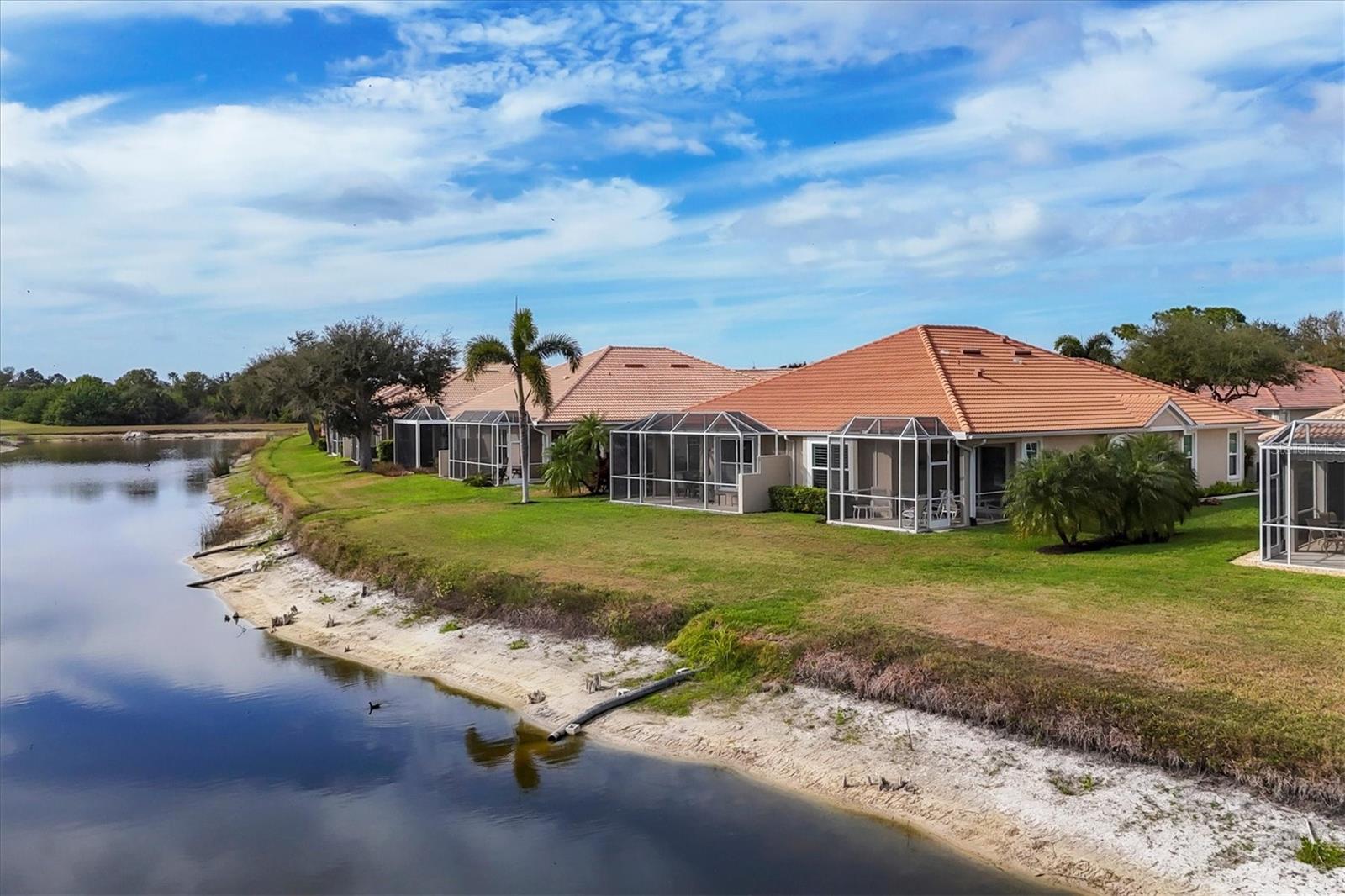 PELICAN POINTE GOLF & COUNTRY CLUB - Residential