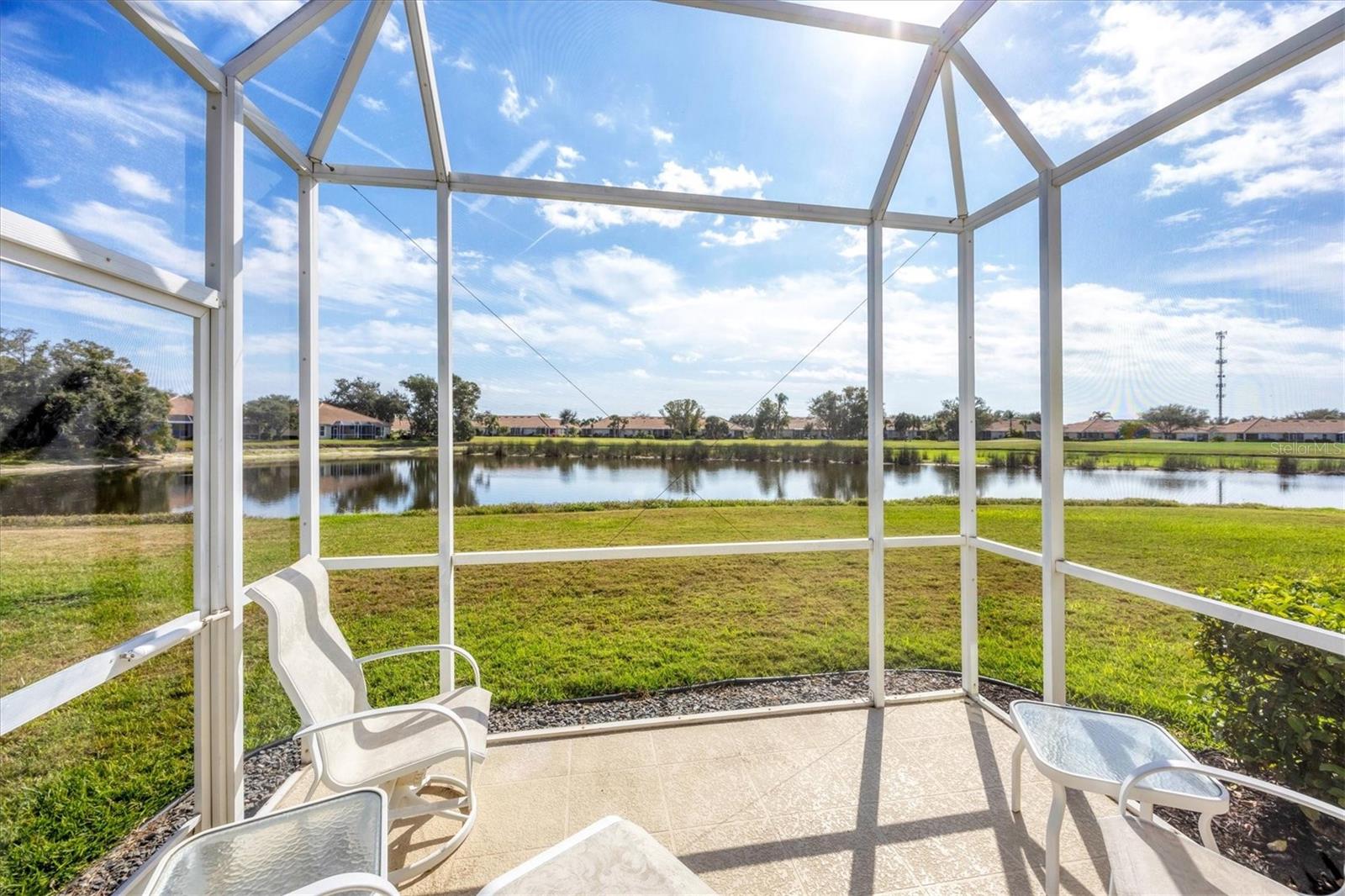 PELICAN POINTE GOLF & COUNTRY CLUB - Residential