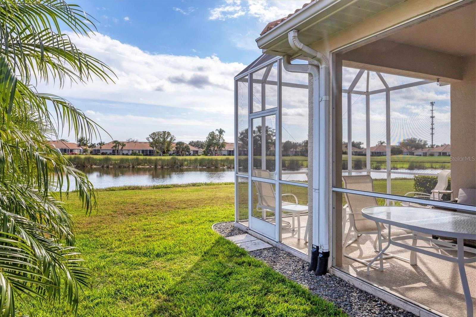 PELICAN POINTE GOLF & COUNTRY CLUB - Residential