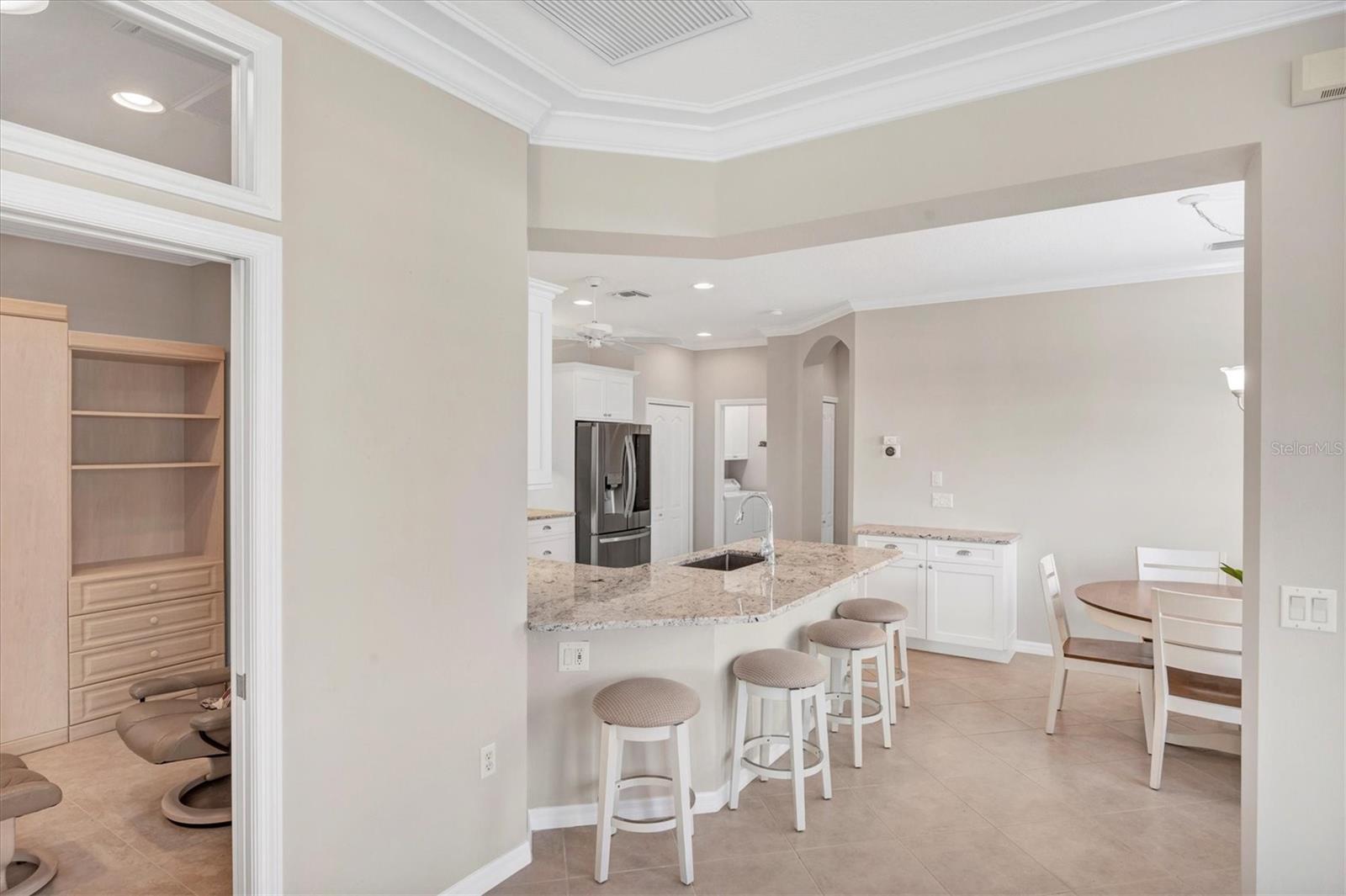 PELICAN POINTE GOLF & COUNTRY CLUB - Residential