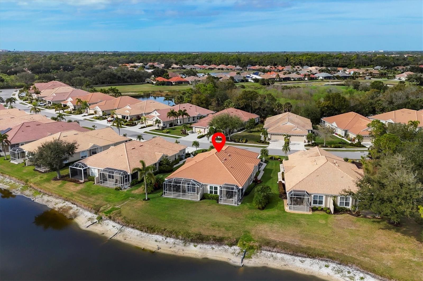 PELICAN POINTE GOLF & COUNTRY CLUB - Residential