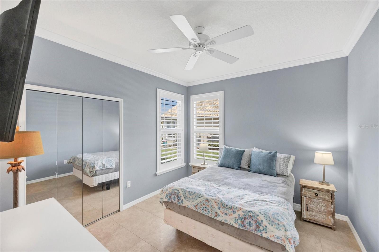 PELICAN POINTE GOLF & COUNTRY CLUB - Residential