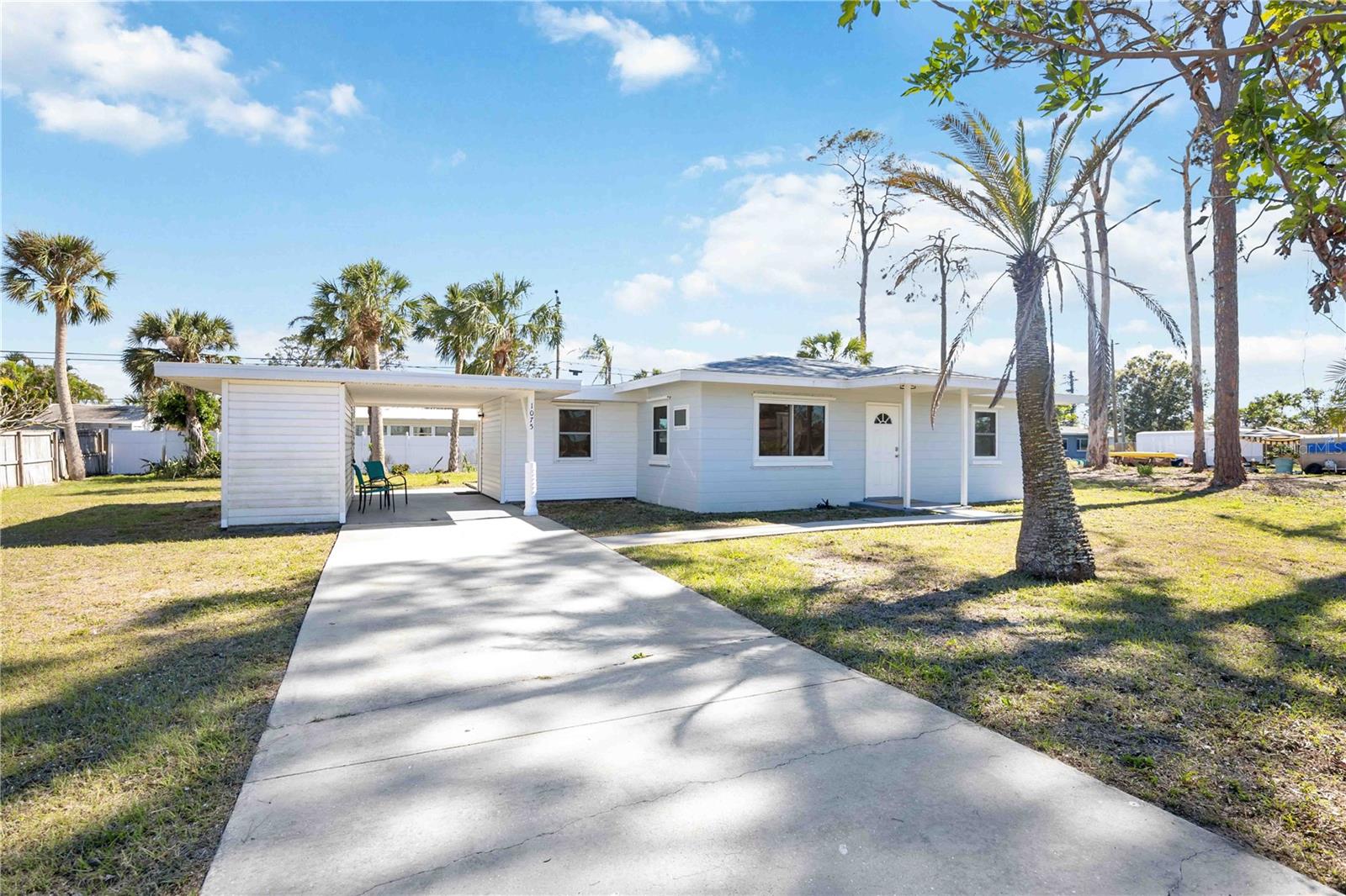 1075 FALCON ROAD