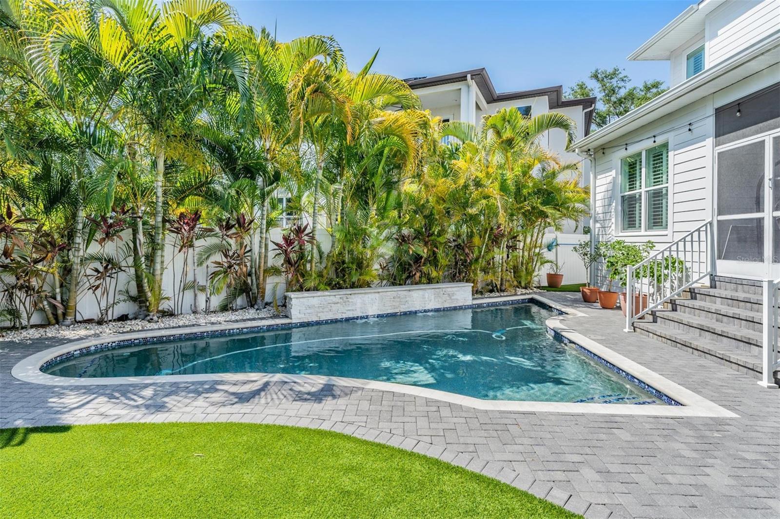 DAVIS ISLANDS PB10 PG52 TO 57 - Residential