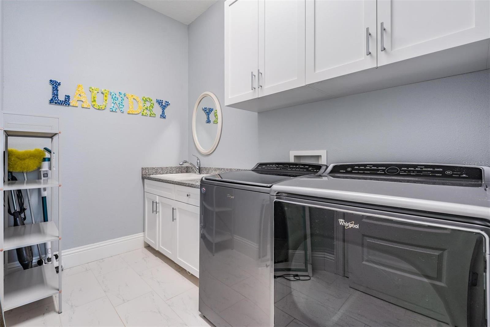 DAVIS ISLANDS PB10 PG52 TO 57 - Residential