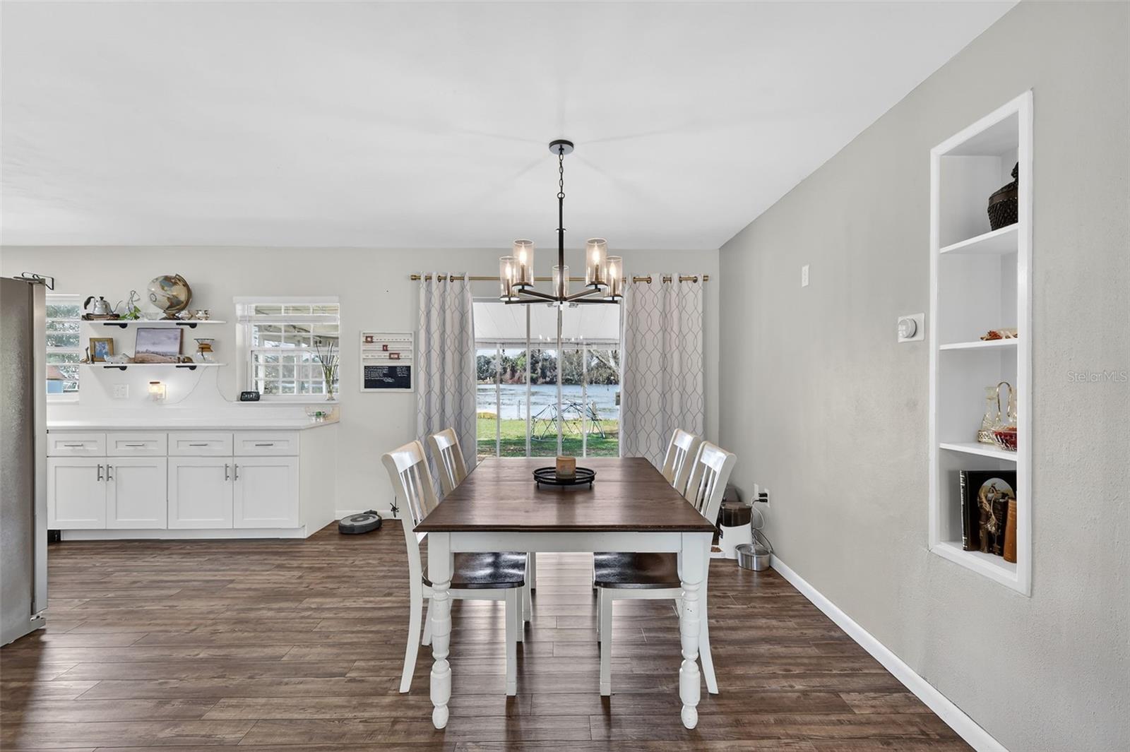 WHISPERING PINES - Residential