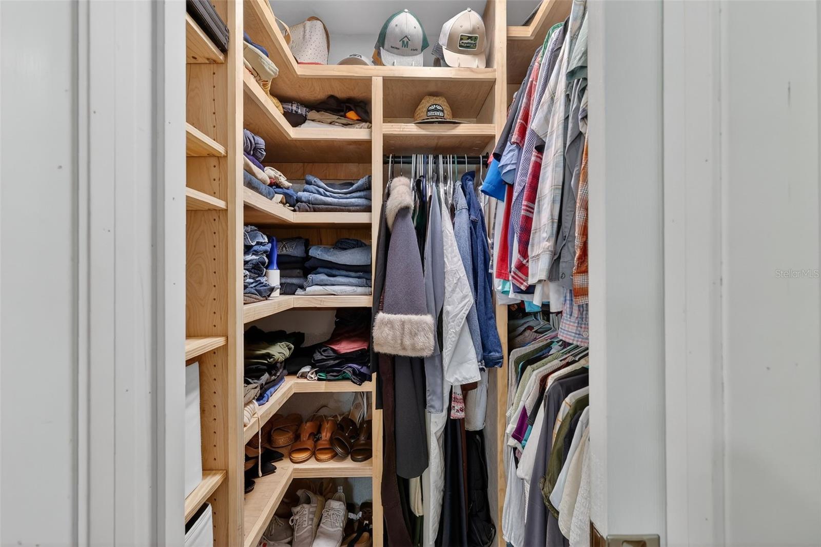 WHISPERING PINES - Residential