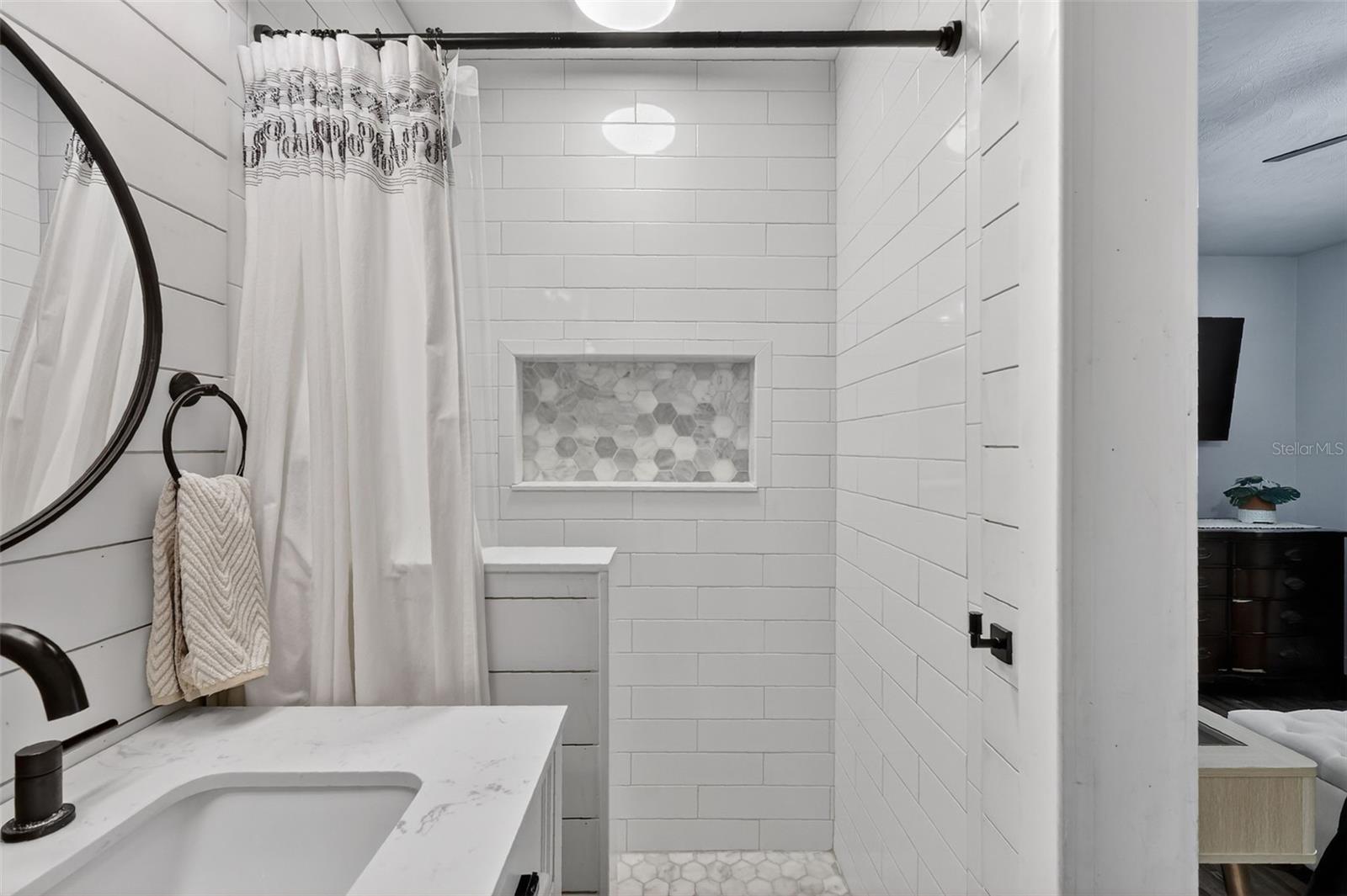 WHISPERING PINES - Residential