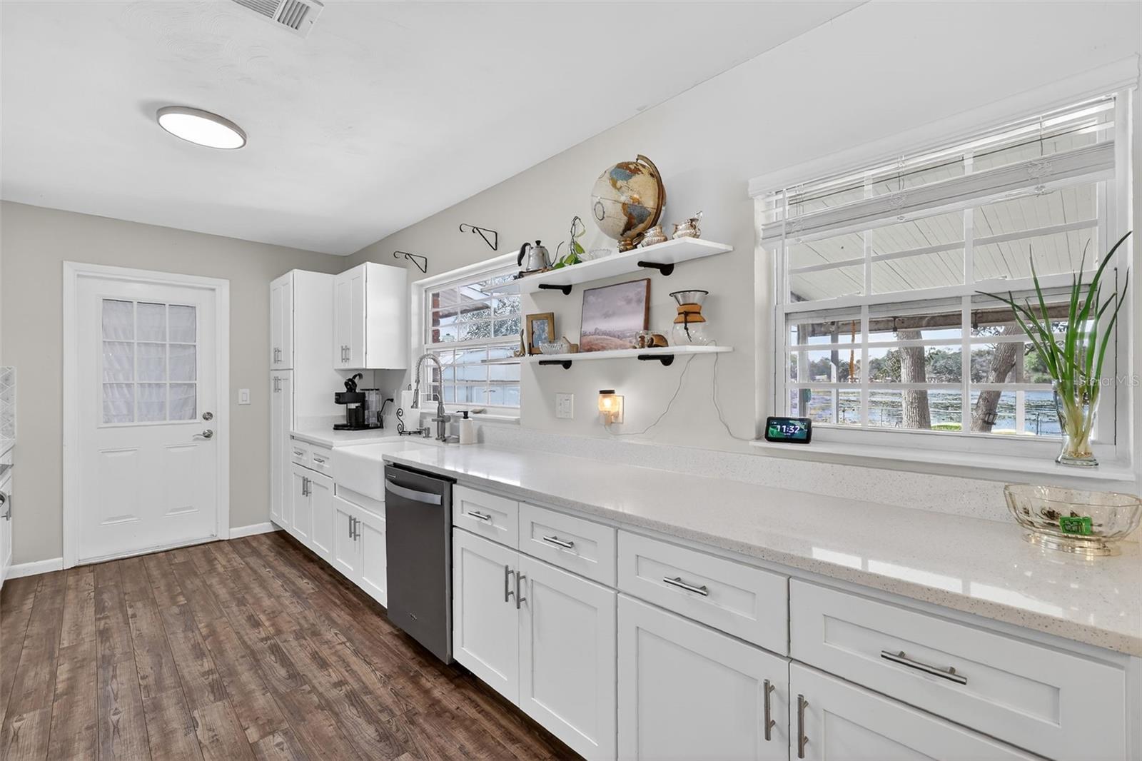 WHISPERING PINES - Residential