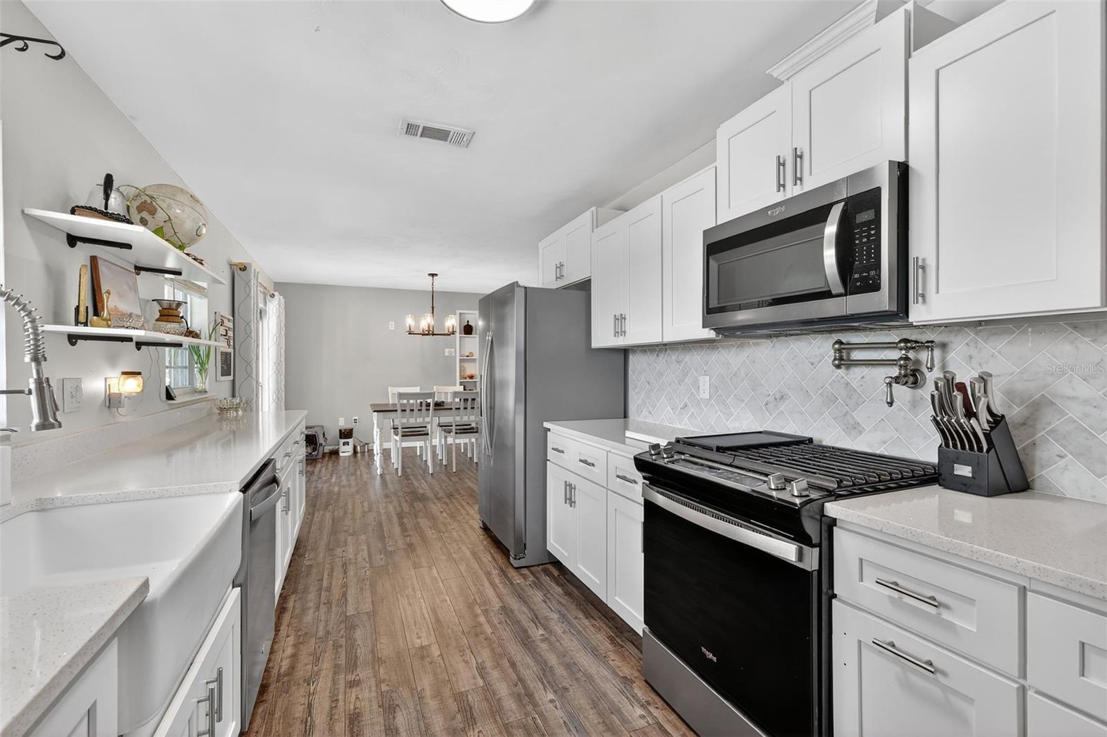 WHISPERING PINES - Residential