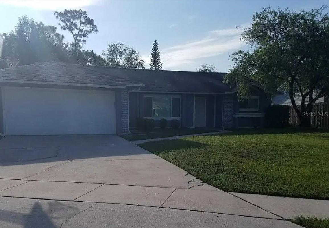 Cozy single family home ready for new tenants located in Royal Manor Estates, East Orlando.
All rooms have been freshly painted. Bamboo floors throughout with tile in the kitchen and bathrooms. Fully fenced in large backyard with no rear neighbors. New A/C unit. Renovated spacious kitchen with granite counter tops and tile back-splash. Extended drive way with large 2 car garage which connects to laundry room with hook-ups available.
Conveniently located minutes from Waterford Lakes Town Center, Lee Vista Town Center, Downtown, Medical City, and Orlando International Airport. Easy access to major high ways including the 408, 417, and 528. Schedule your showing today!