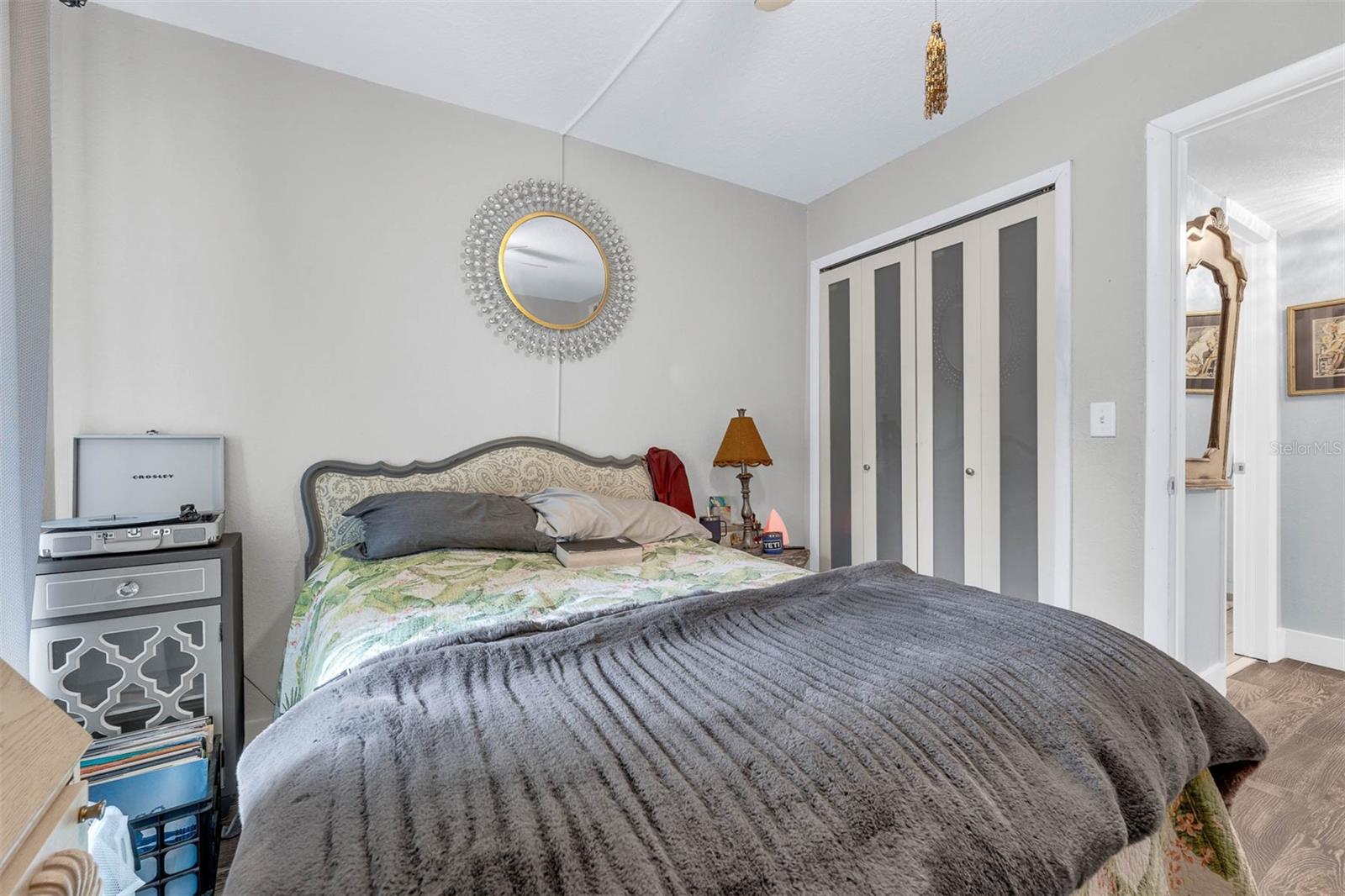 PARK LAKE GROVE CONDO PH B - Residential