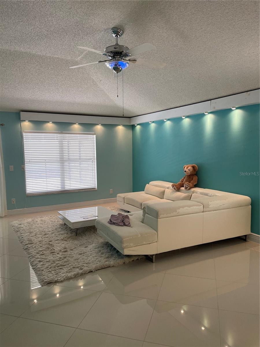 TRAILSIDE STATION REPLAT 44/23 - Residential