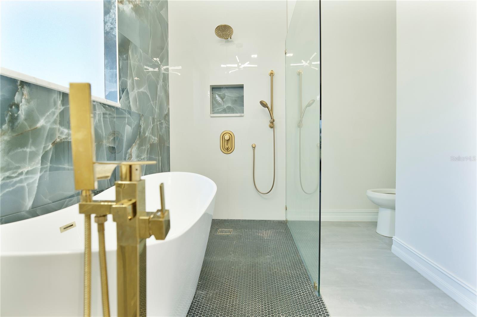 PRAIRIE LAKE VILLAGE PH 01 - Residential Lease