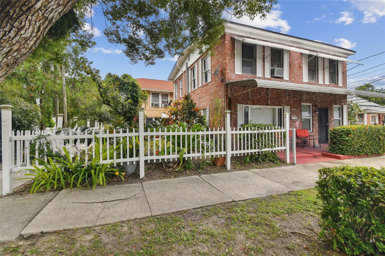 MUNRO & MC INTOSHS ADD - Residential Income