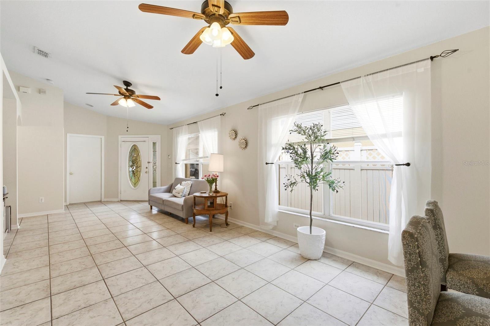 THOUSAND OAKS MULTI-FAMILY - Residential