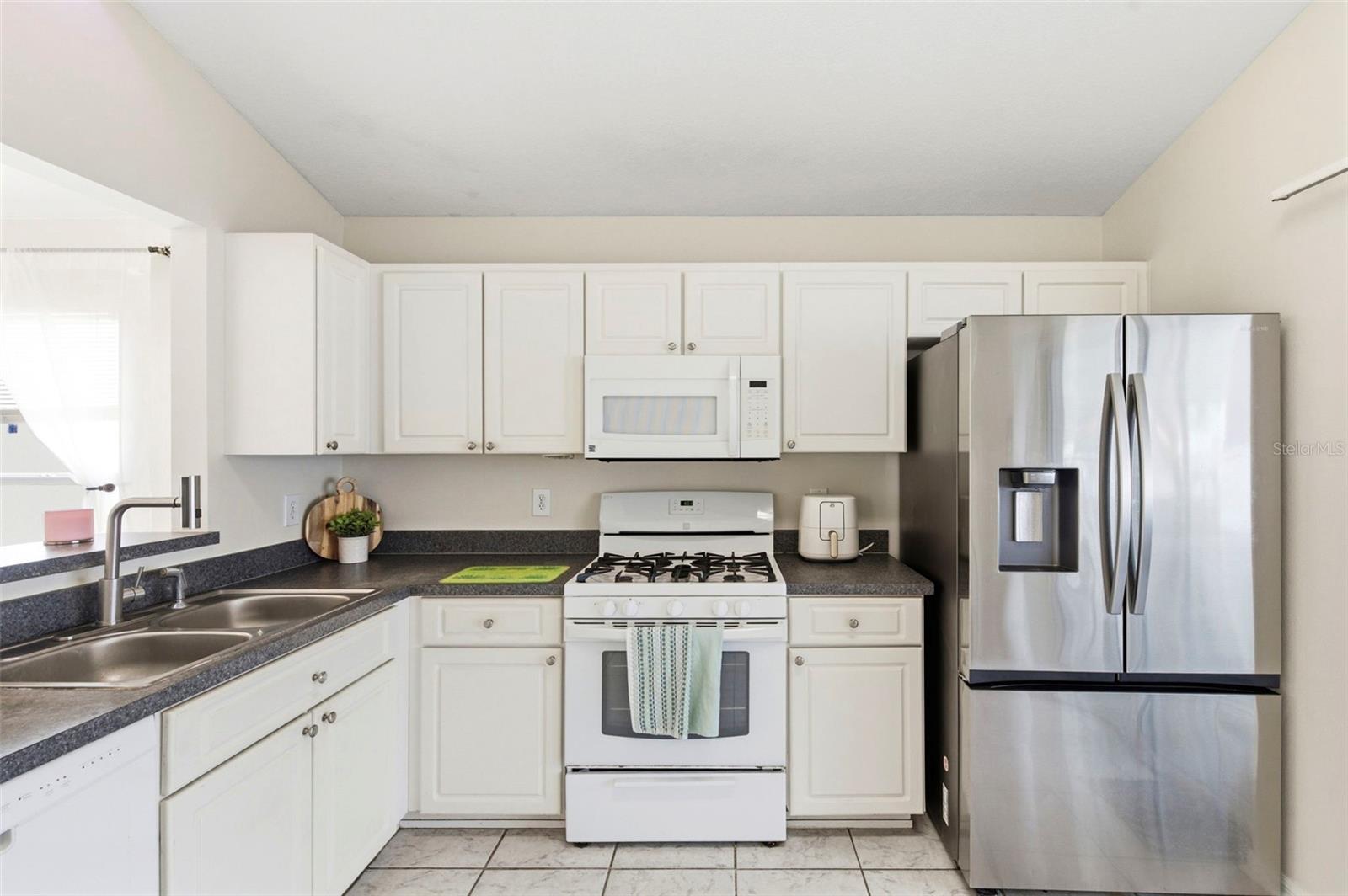THOUSAND OAKS MULTI-FAMILY - Residential
