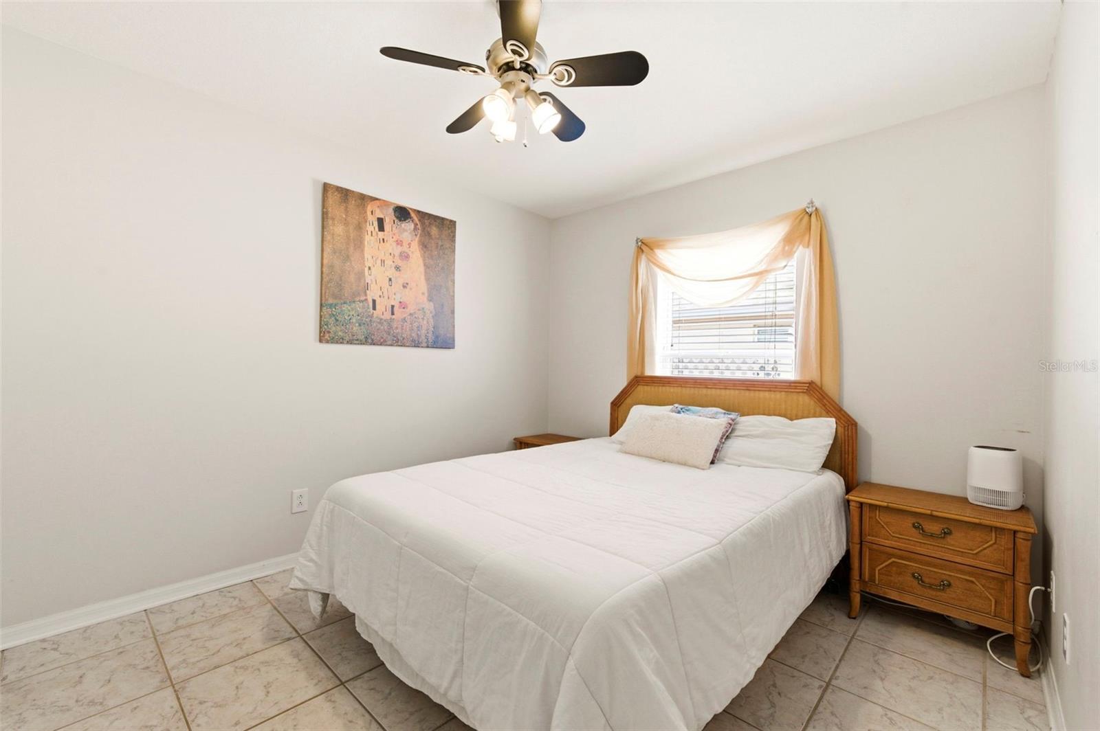 THOUSAND OAKS MULTI-FAMILY - Residential