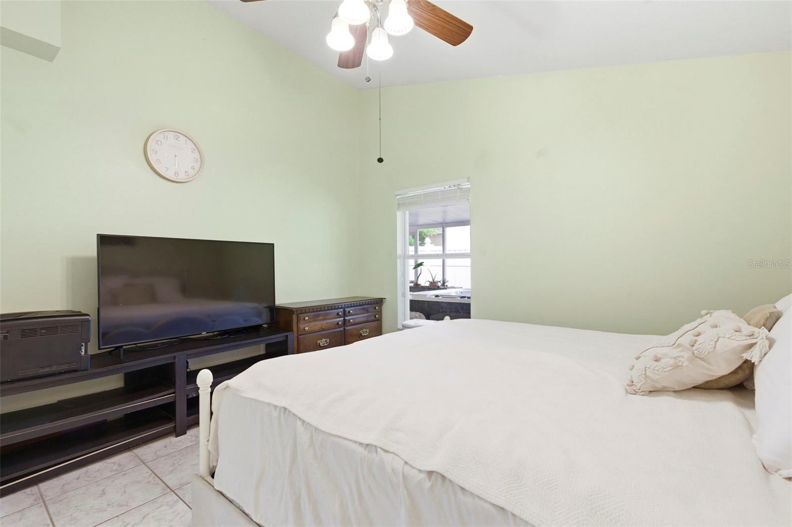 THOUSAND OAKS MULTI-FAMILY - Residential