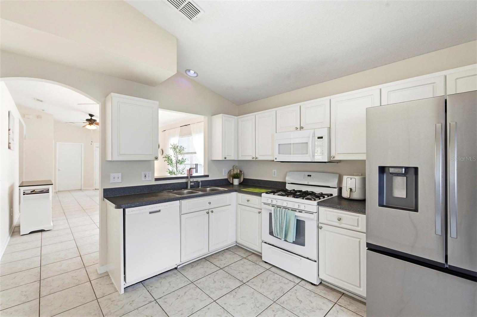 THOUSAND OAKS MULTI-FAMILY - Residential