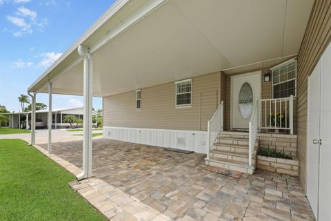 A home in PORT CHARLOTTE