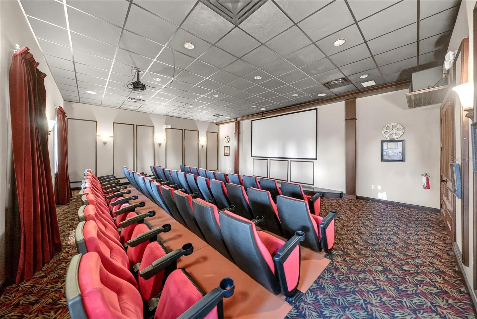 PARADISE PALMS RESORT PH 1 - Residential