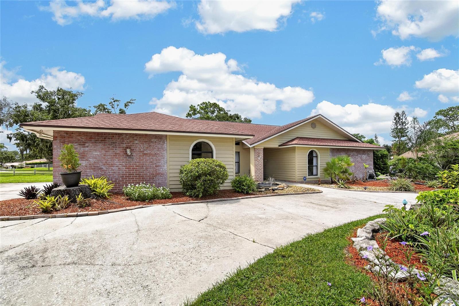 2814 HAMMOCK DRIVE
