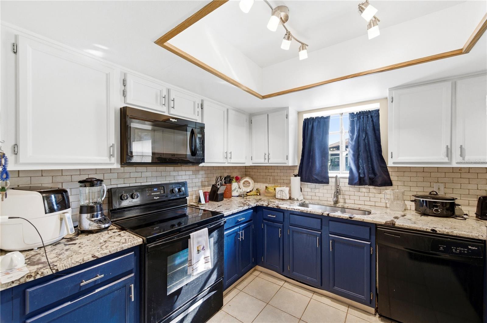 HAMMOCK PINE VILLAGE - Residential