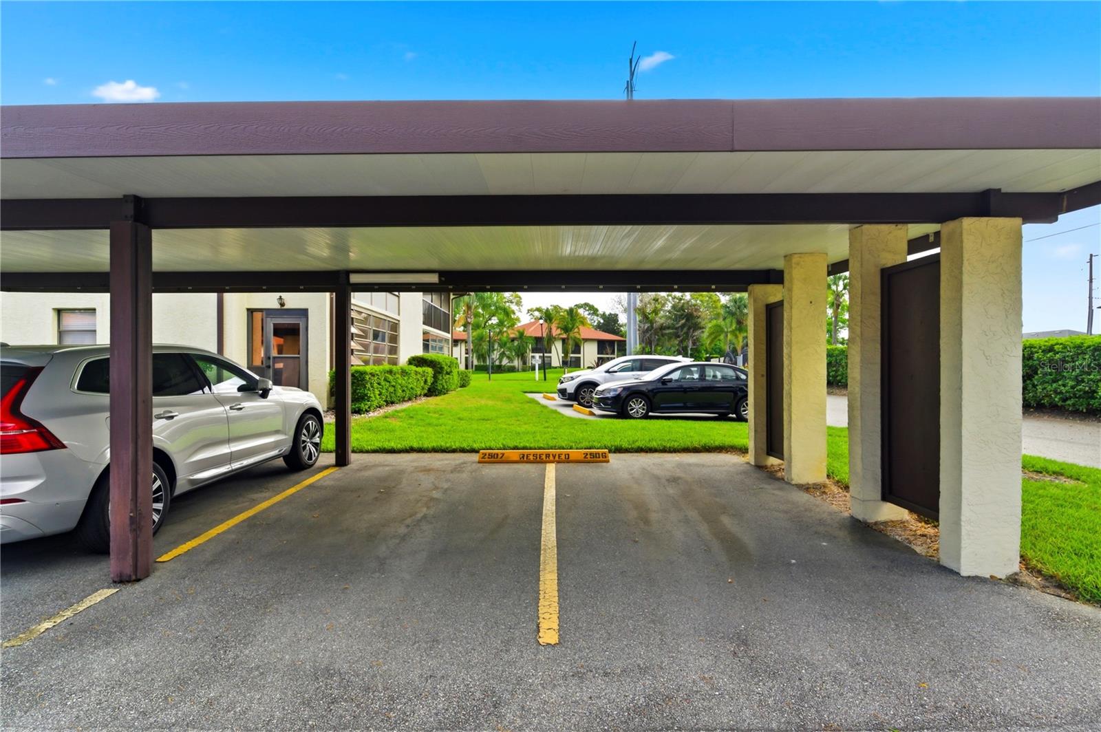 HAMMOCK PINE VILLAGE - Residential