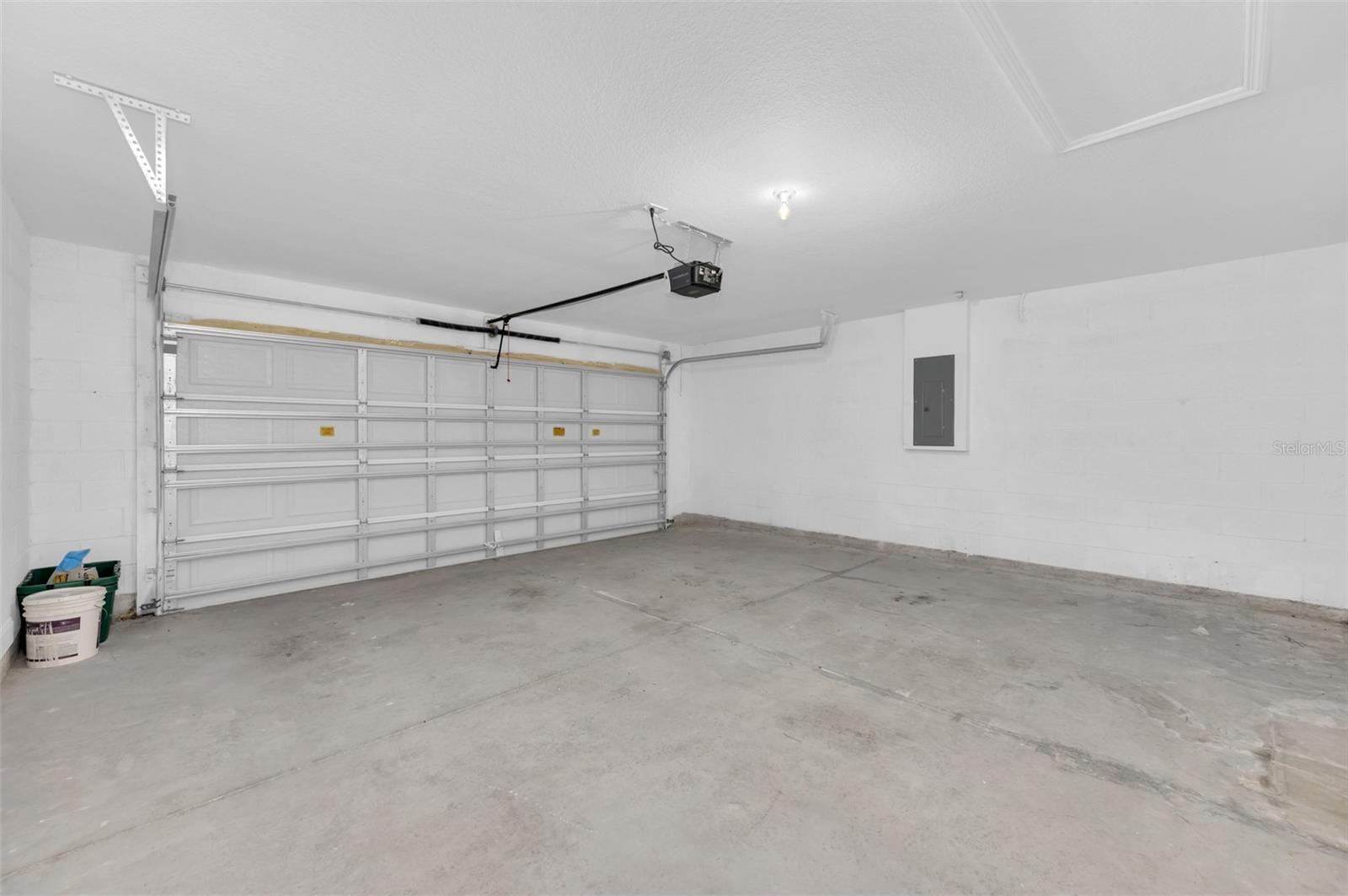 DELTONA LAKES UNIT 32 - Residential