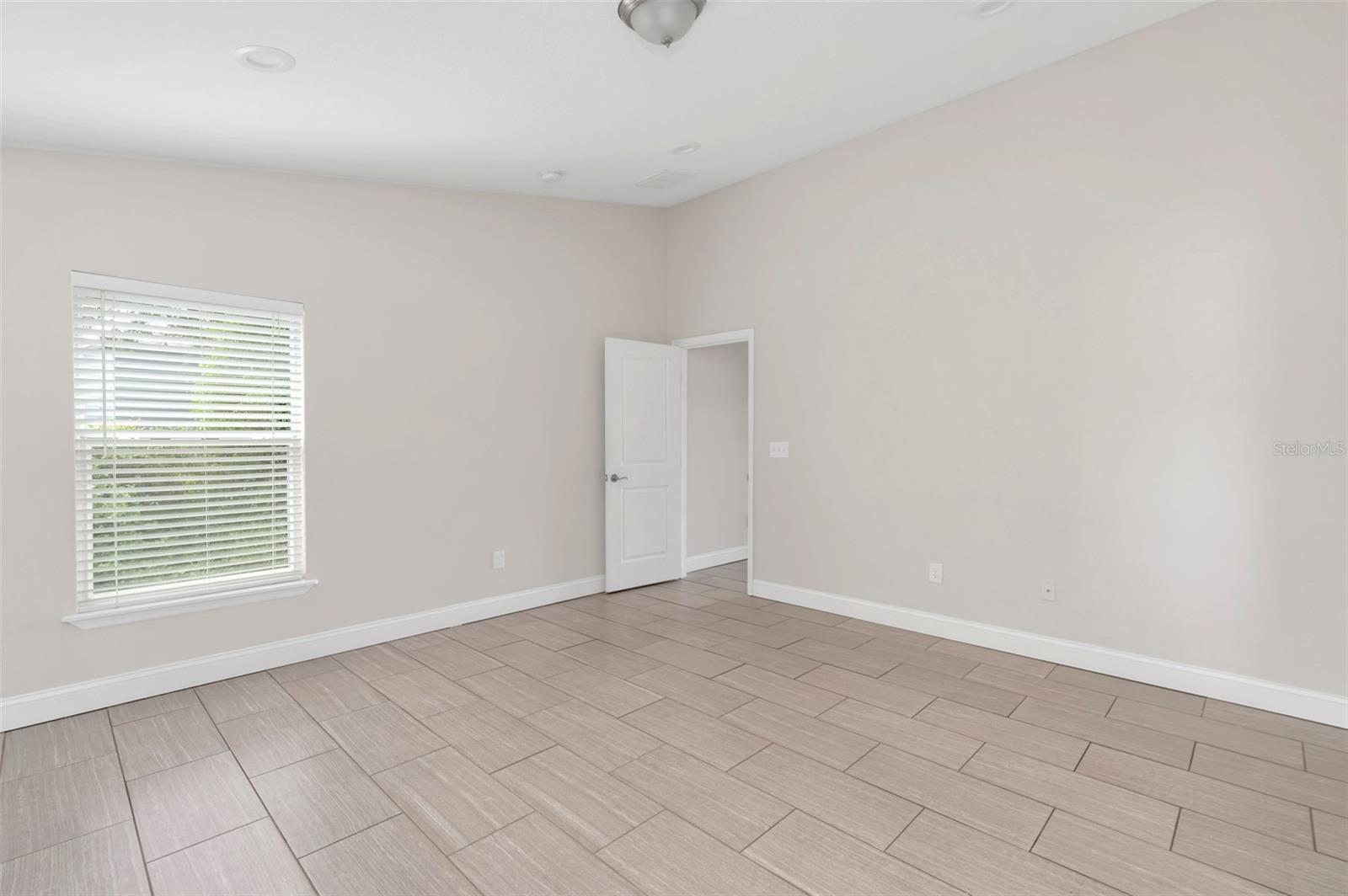 DELTONA LAKES UNIT 32 - Residential