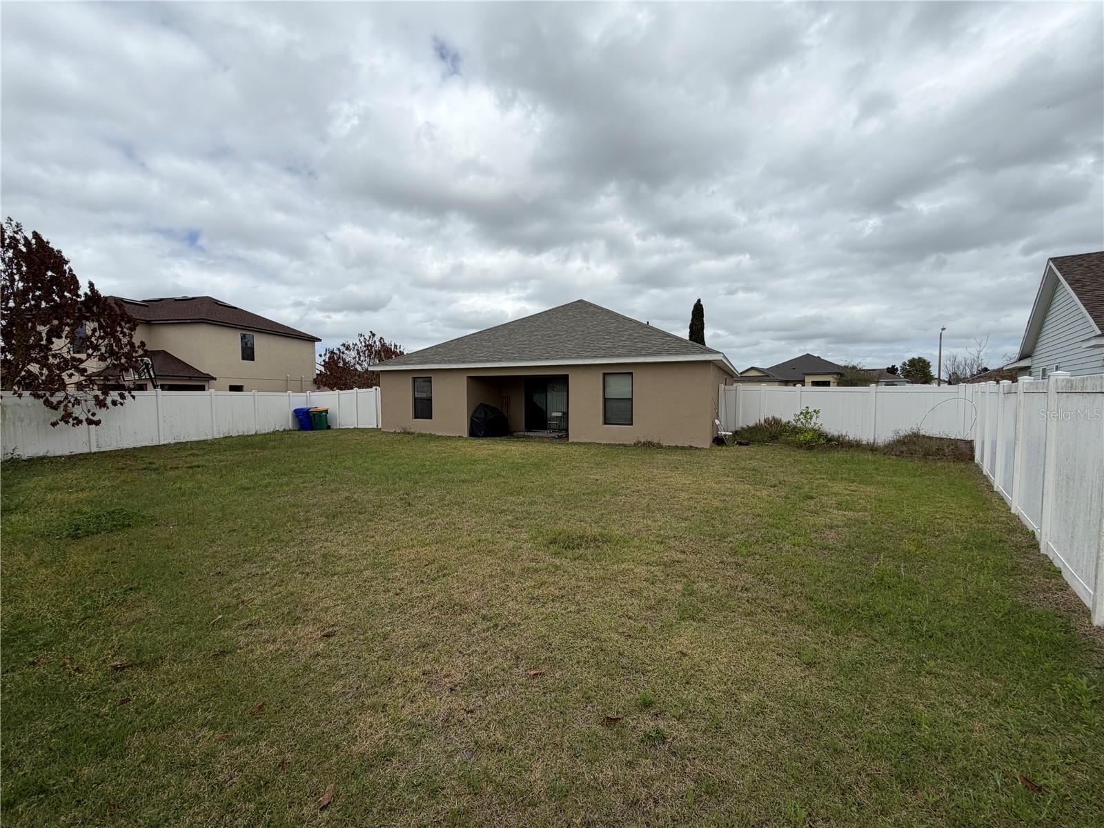 TAVARES GROVES AT BAYTREE - Residential