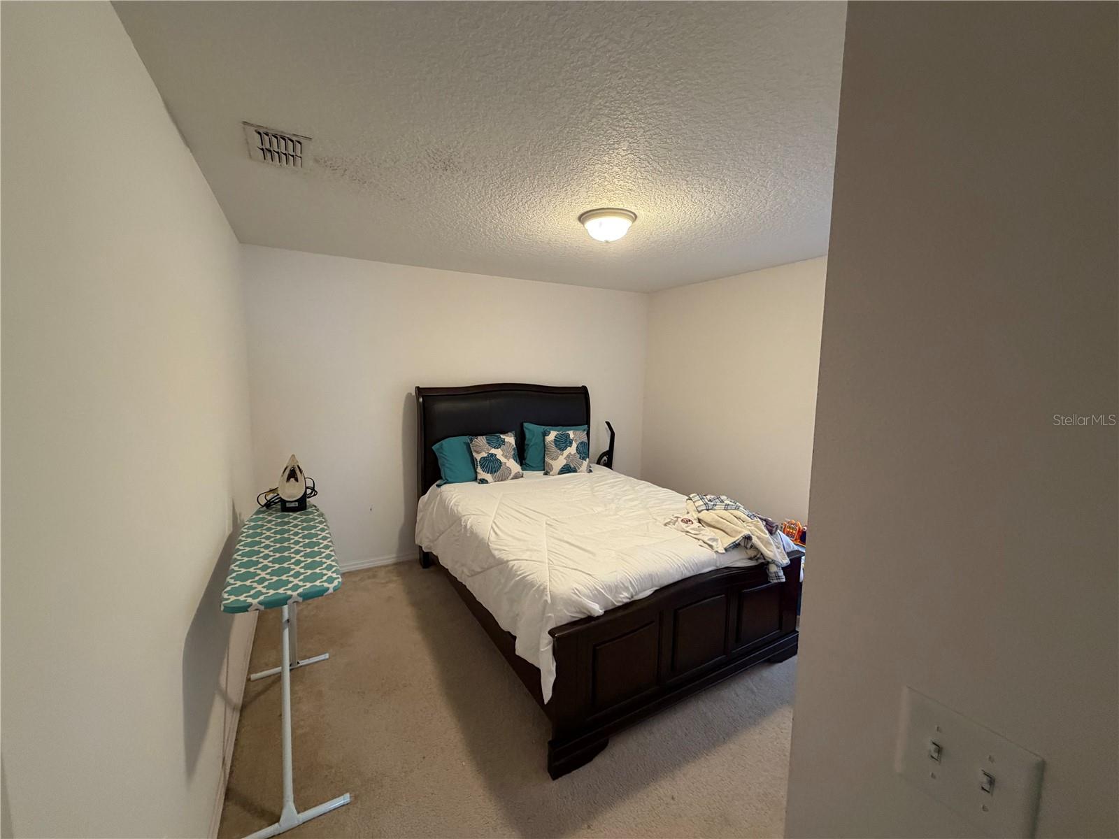 TAVARES GROVES AT BAYTREE - Residential