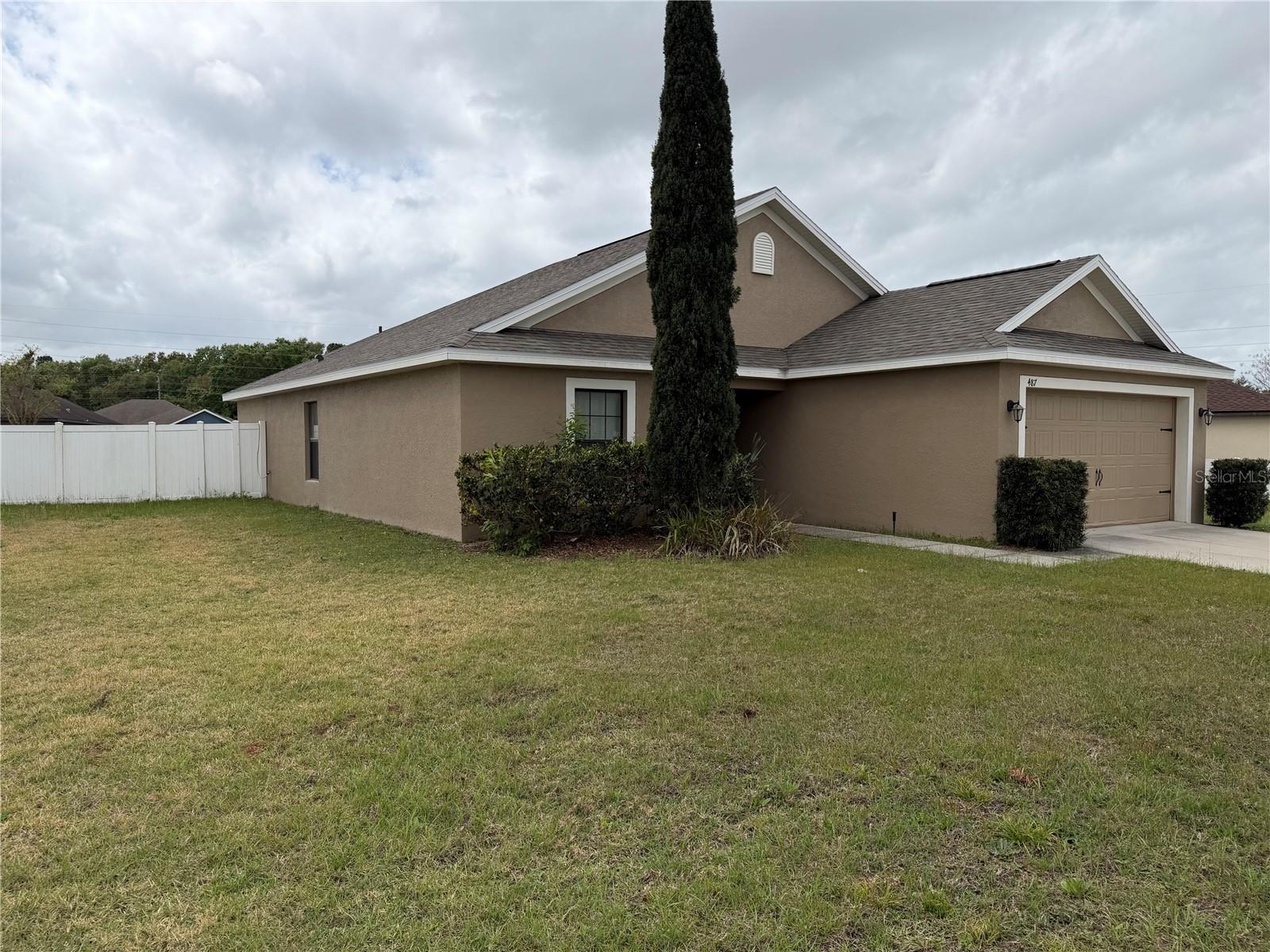 TAVARES GROVES AT BAYTREE - Residential