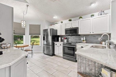 Tiny photo for 3017 E Beaumont Lane, Eustis, FL 32726 (MLS # G5119614)