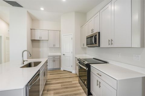 Tiny photo for 6117 SW 96th Place, Ocala, FL 34476 (MLS # TB8508448)