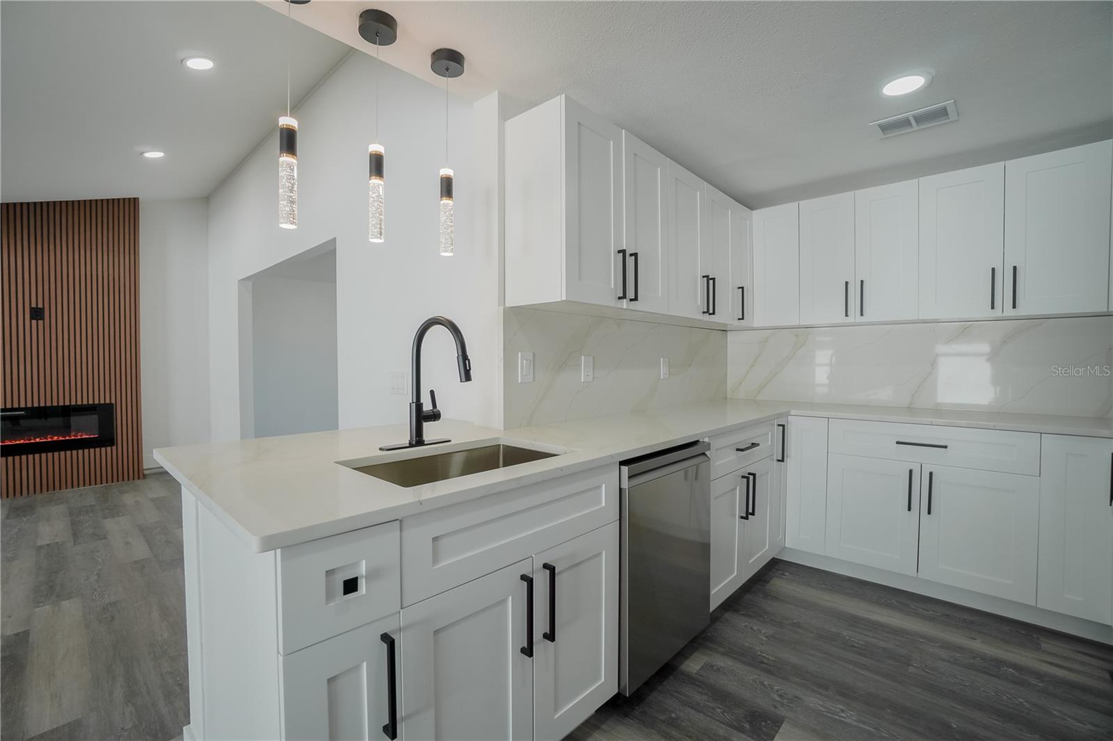 VENICE GARDENS - Residential