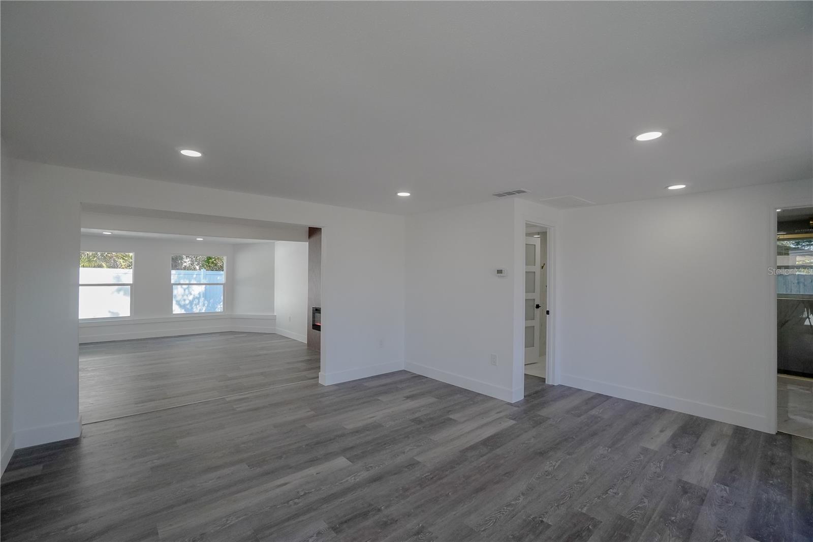 VENICE GARDENS - Residential