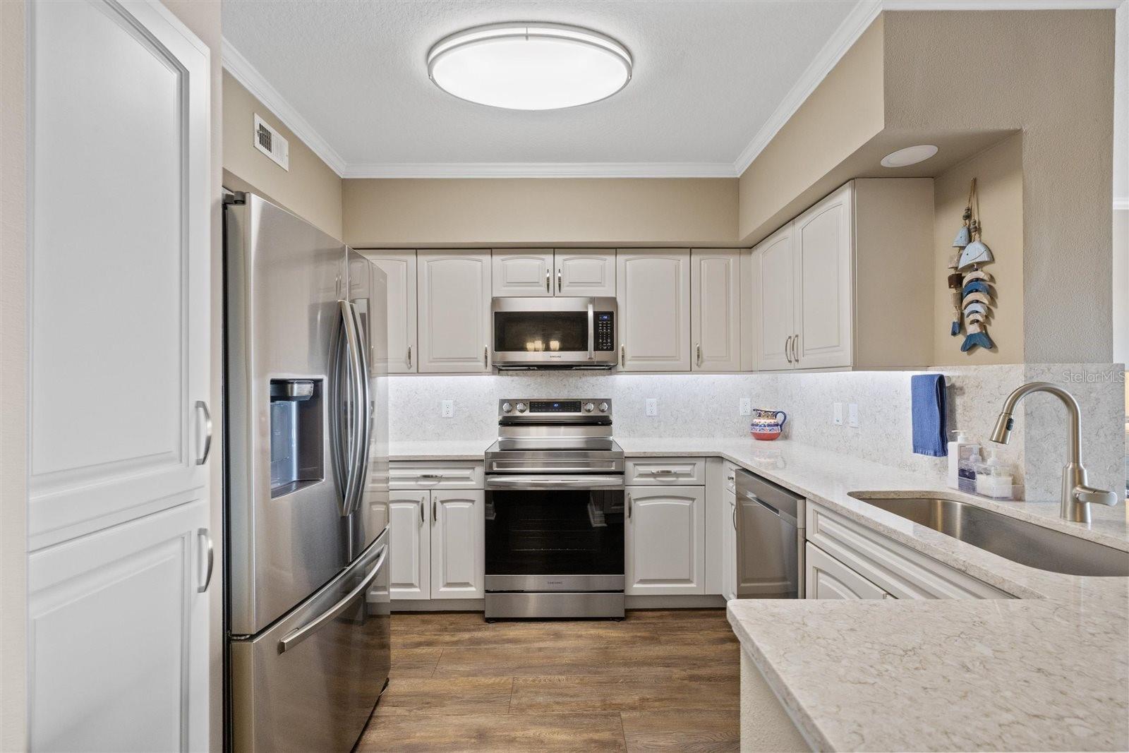 4516 SEAGULL DRIVE 804