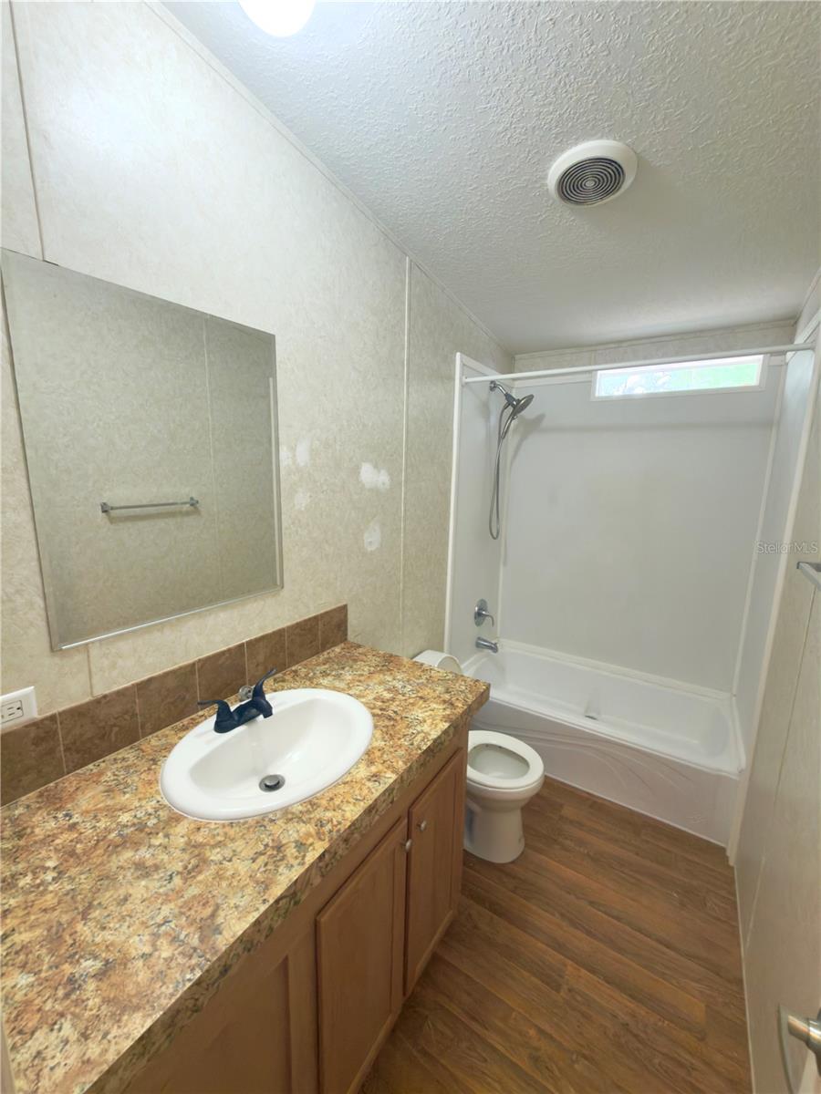 LAKE BURBANK VILLAGE - Residential