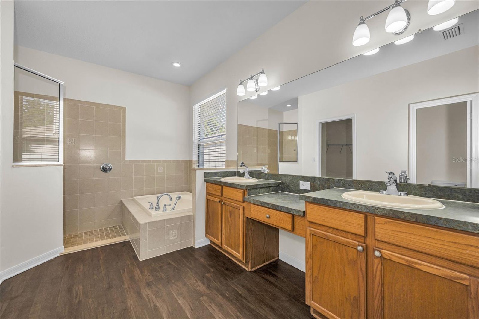 SUNCOAST LAKES B C & E PH 3 - Residential